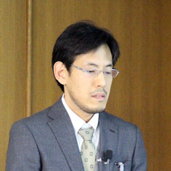 画像：発表の様子（山田氏）