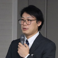 画像:発表の様子(桒村氏)