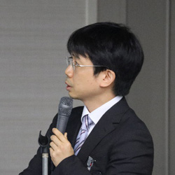画像:発表の様子(山田氏)