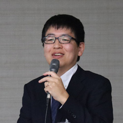 画像:発表の様子(渡邉氏)
