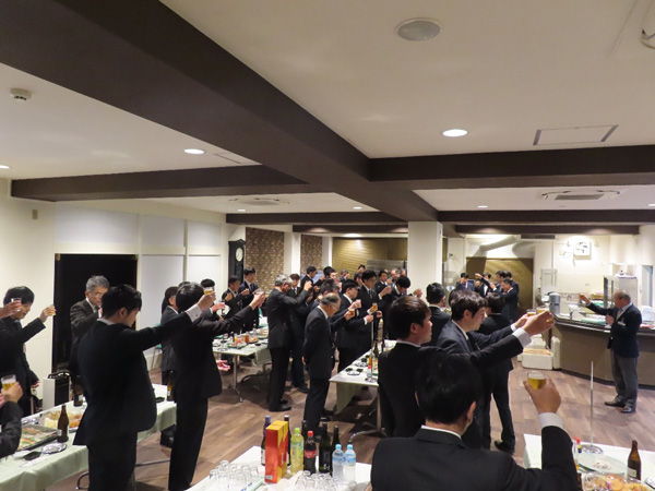 画像:懇親会の様子